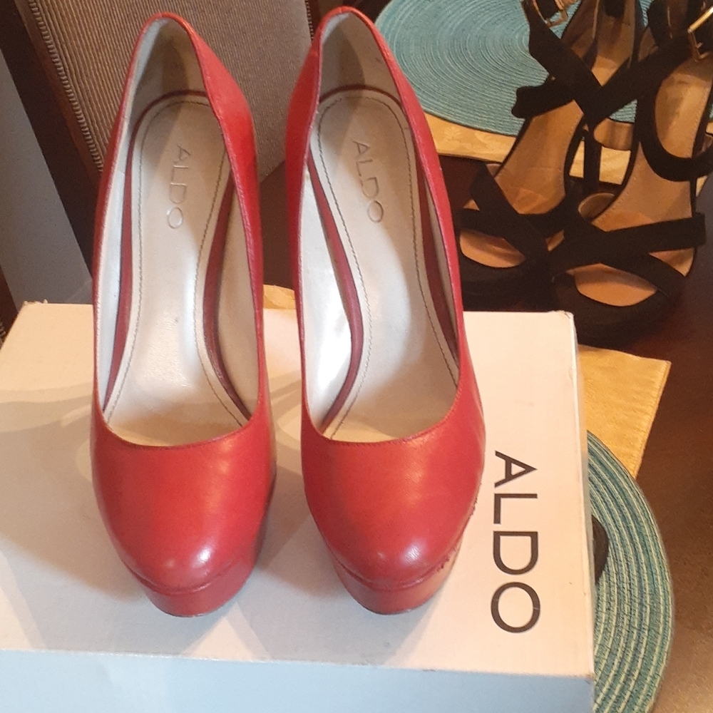 Red Pumps
